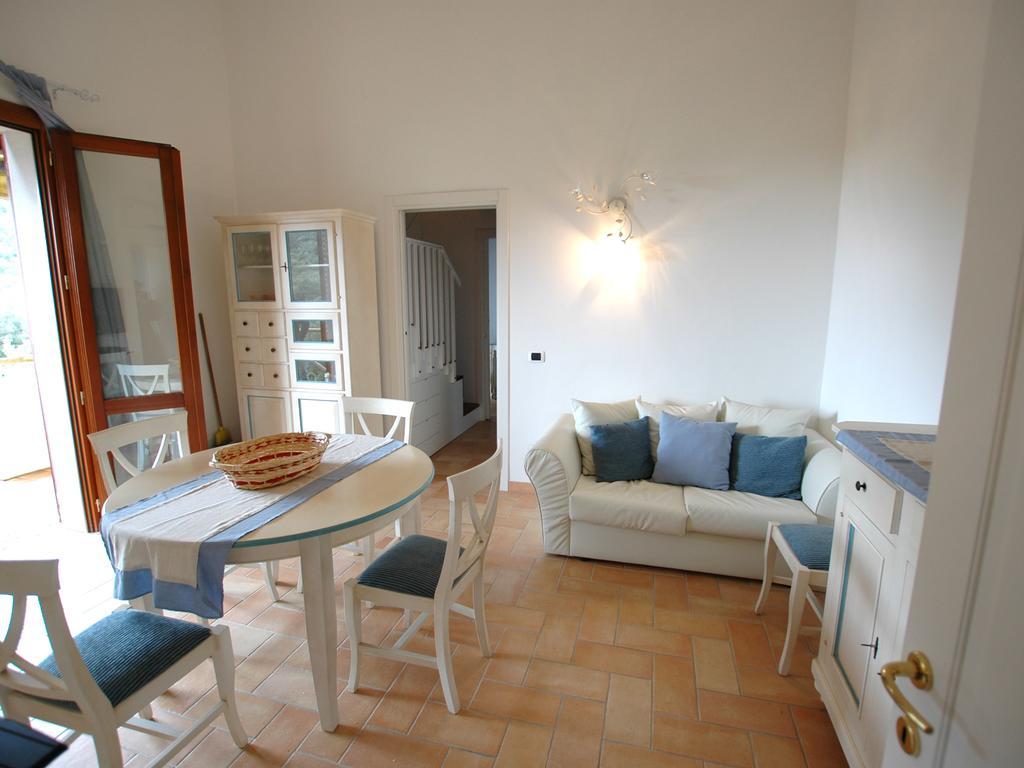 Villaggio Di Mezzo Ortano ริโอมารินา ห้อง รูปภาพ