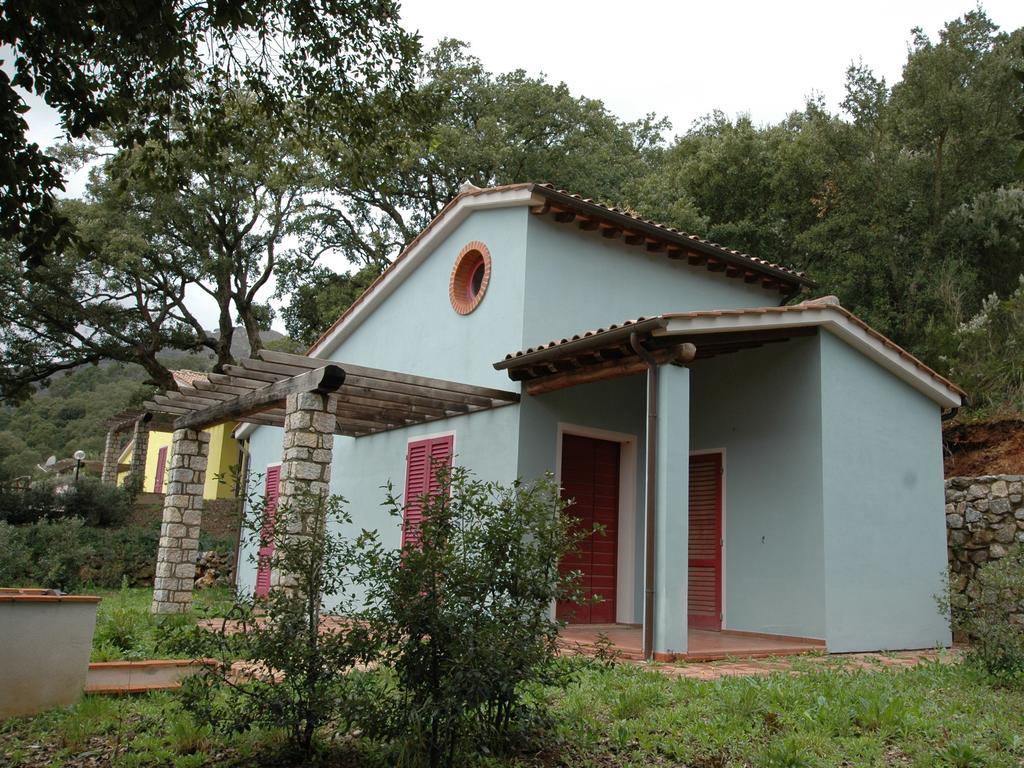 Villaggio Di Mezzo Ortano ริโอมารินา ห้อง รูปภาพ