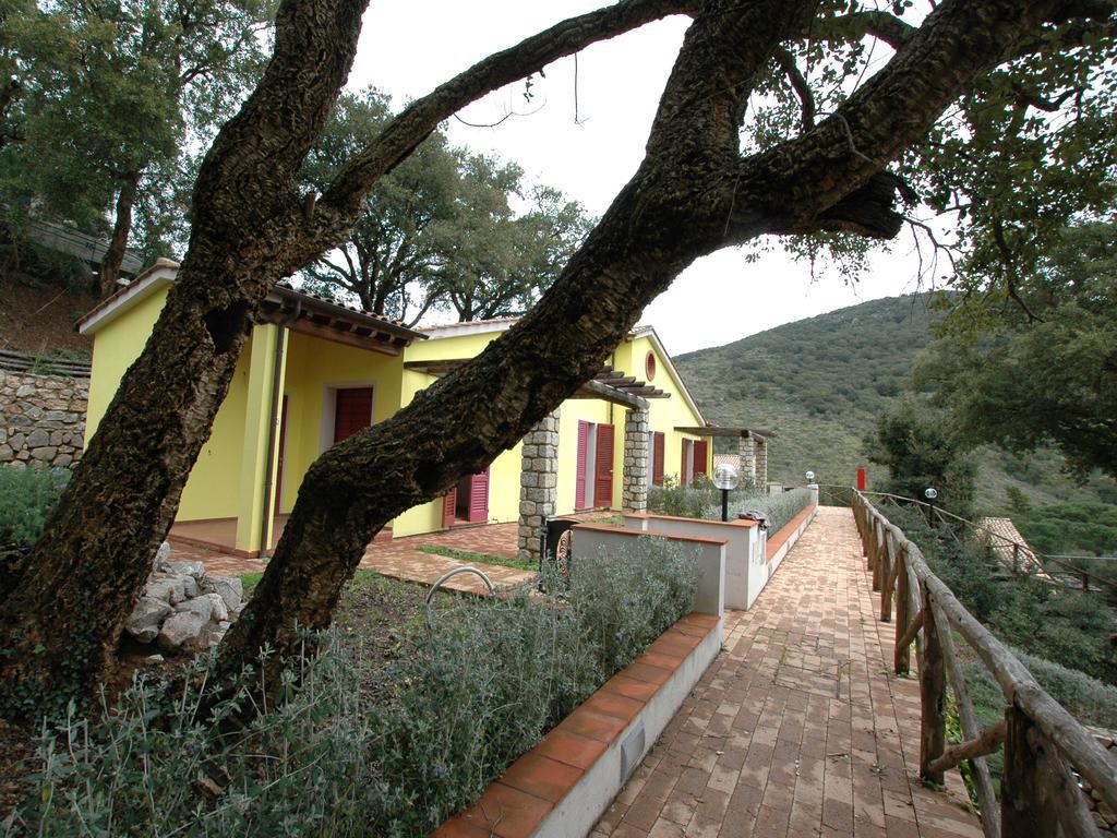 Villaggio Di Mezzo Ortano ริโอมารินา ห้อง รูปภาพ